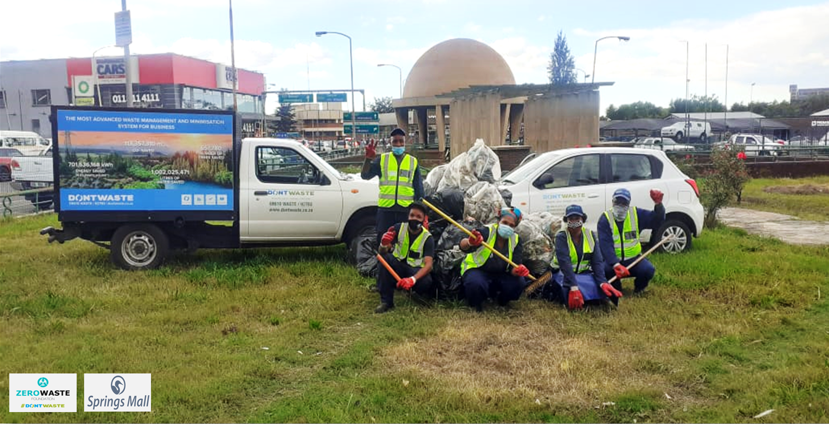 Clean Up of Springs War Memorial in Partnership with Springs Mall